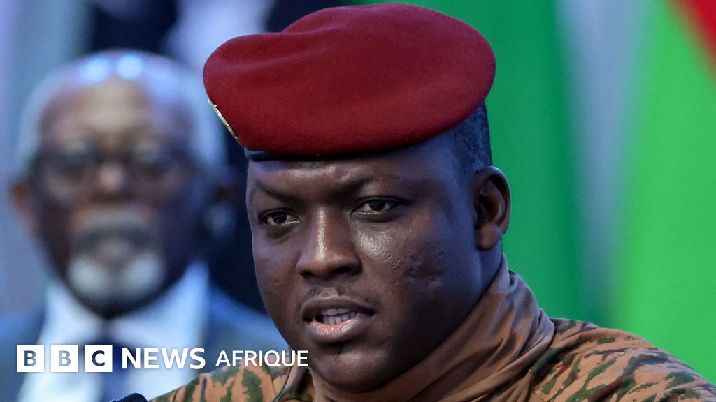 Le capitaine burkinabè traoré rejette la démocratie et mise sur un nouveau modèle politique
