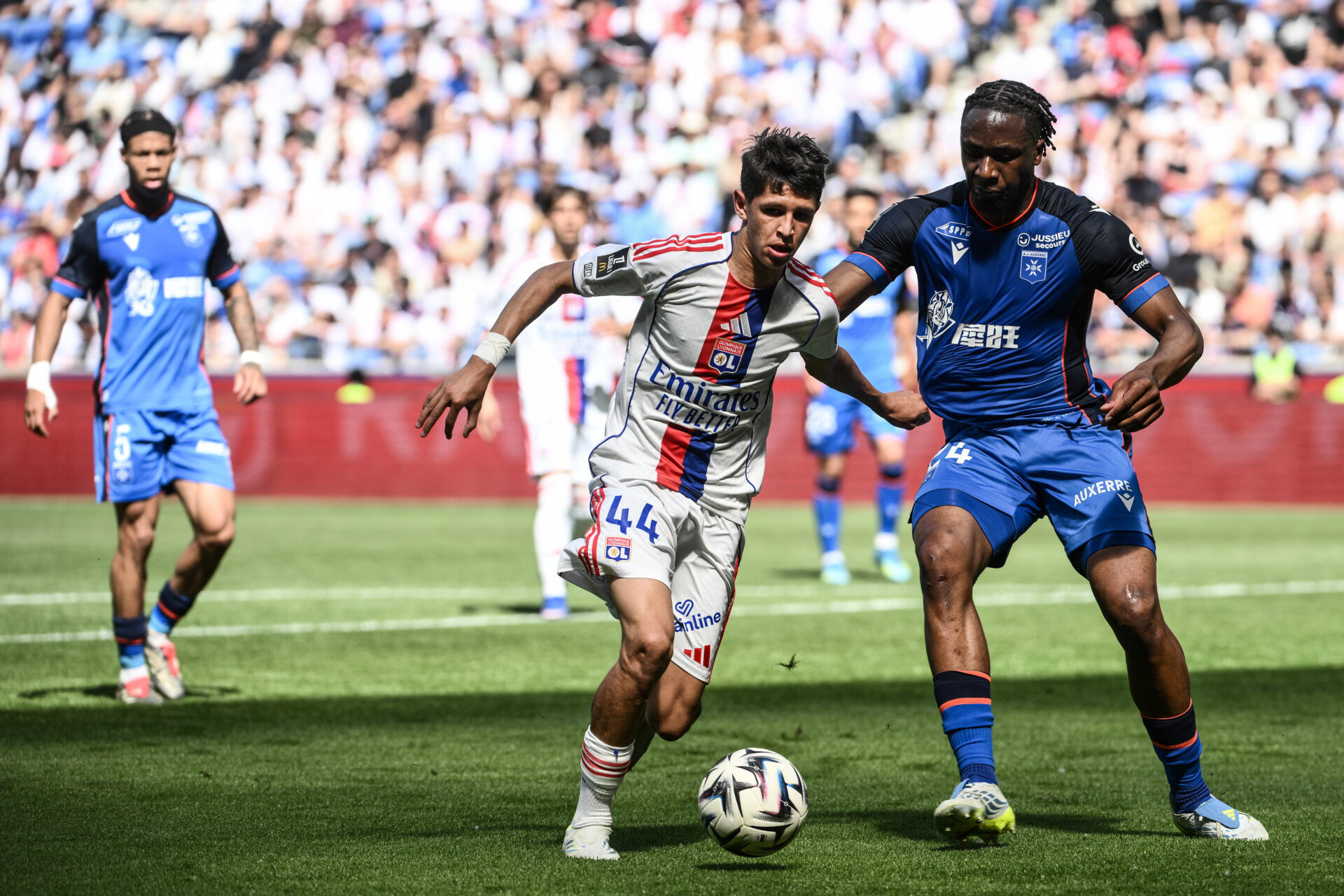 Le calendrier de l&rsquo;OL en ligue 1 : auxerre attend le verdict européen