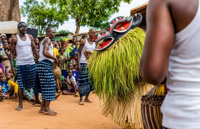 Porto-Novo s&rsquo;illumine avec le festival des masques 2026