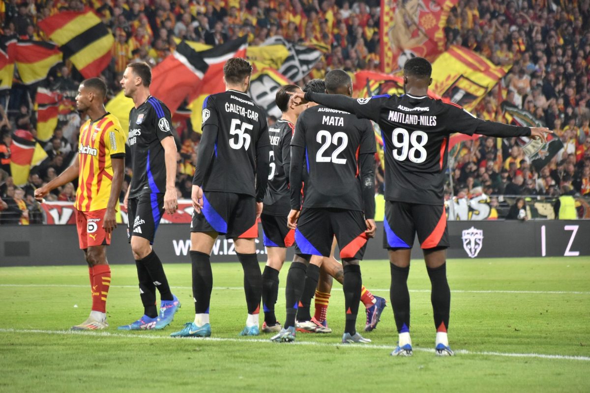 Ol lyonnais bloqué par la LFP pour son premier match de ligue 1