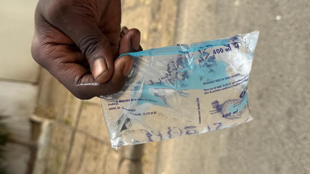 Alerte sanitaire sur l&rsquo;eau en sachet à Dakar : une étude révèle des contaminations massives