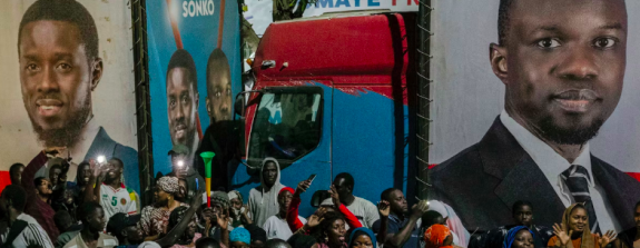 Sénégal : le Pastef face à son destin, entre légitimité institutionnelle et charisme populaire