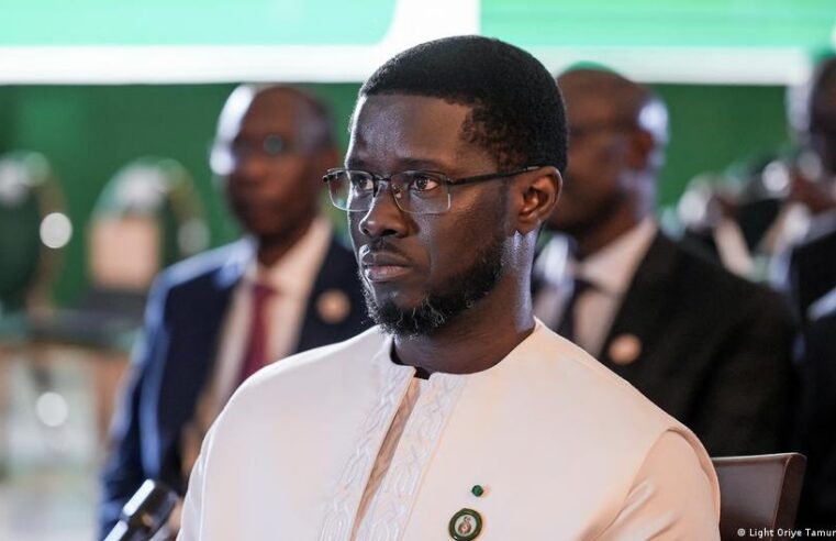 Nouveau bras de fer au Sénégal : le PDS se range derrière Diomaye Faye pour contrer Ousmane Sonko