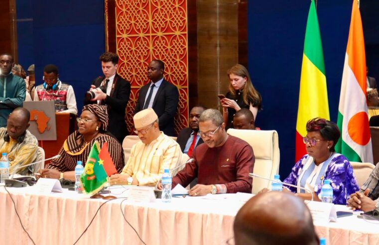 L&rsquo;alliance russe au Sahel : une souveraineté coûteuse pour les populations
