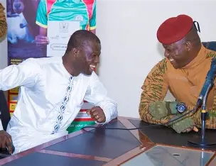 Le pouvoir au Burkina Faso sous le feu des regards discrets