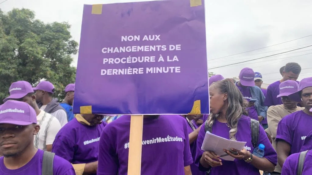 Cameroun : pourquoi la France durcit les règles pour les visas étudiants