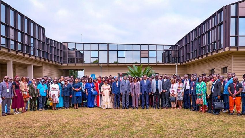 Le Gabon mise sur sa richesse minière pour booster son économie locale