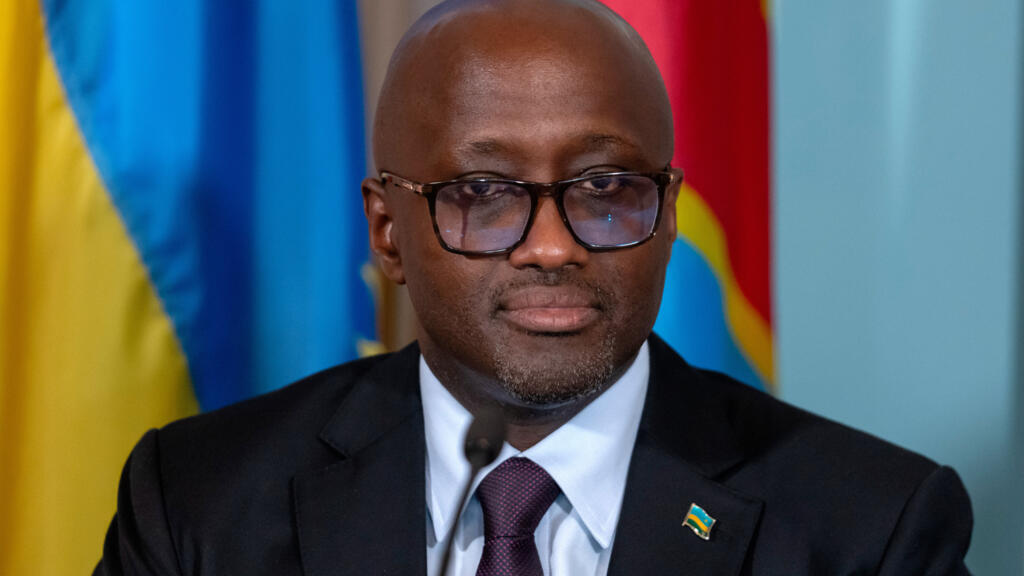 Le ministre des Affaires étrangères du Rwanda, Olivier Nduhungirehe, lors de la signature d'un accord de paix entre le Rwanda et la République démocratique du Congo au Département d'État à Washington [image d'illustration].