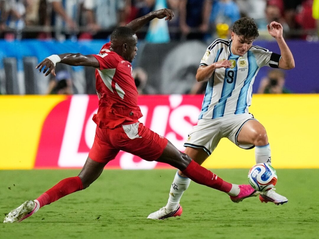 Julian Alvarez inscrit le 2-1 pour l'Argentine en prolongation