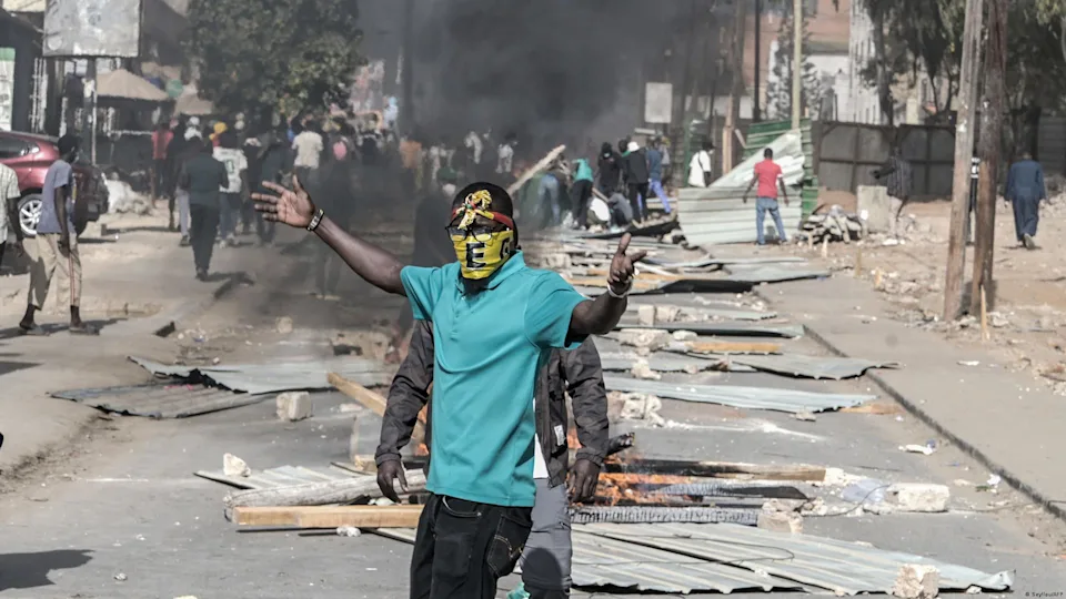 Analyse politique : l'impact potentiel de la rencontre entre Bassirou Diomaye Faye et Macky Sall sur la réconciliation nationale