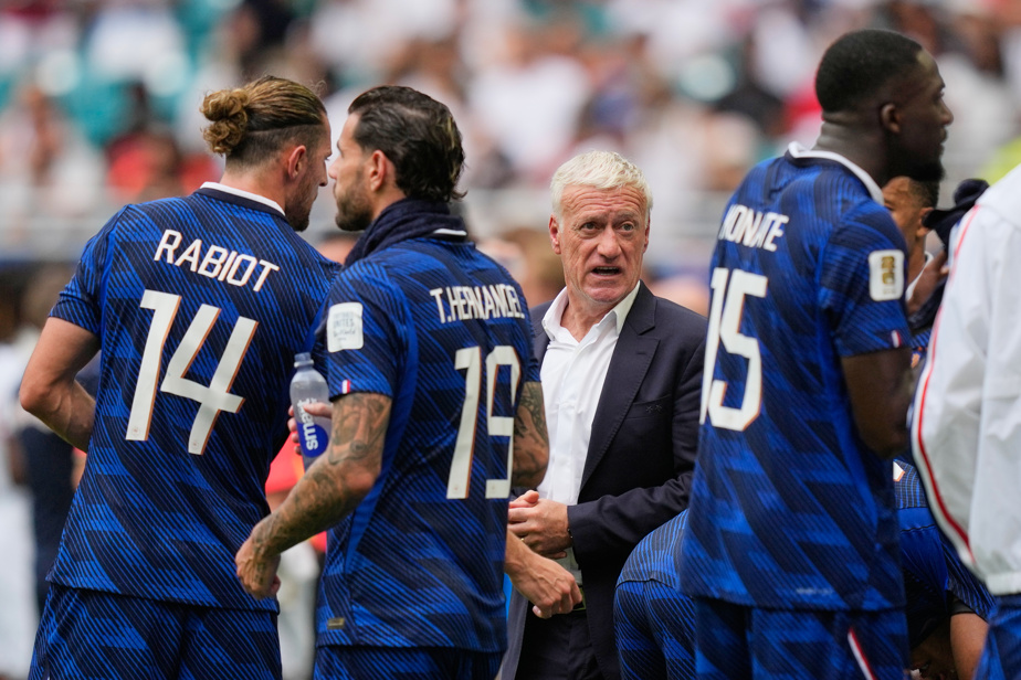 Didier Deschamps sur le banc des Bleus