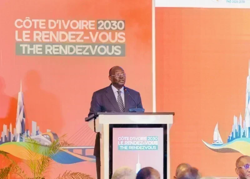 Équipe gouvernementale et investisseurs réunis pour le financement du développement de la Côte d'Ivoire