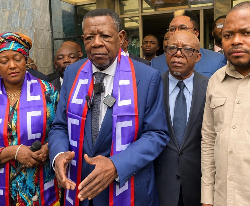 Crise sécuritaire en RDC : Lambert Mende lie le maintien de Tshisekedi à la fin de l&rsquo;agression rwandaise