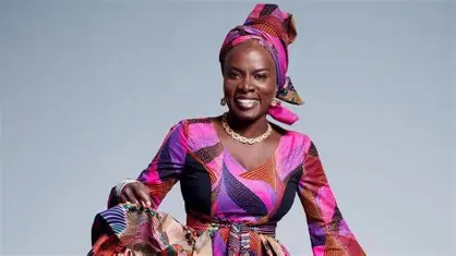 Angélique kidjo entre dans l&rsquo;histoire du walk of fame