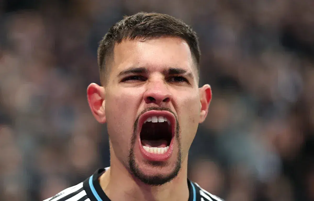Bruno Guimarães à Arsenal : le transfert qui redessine le milieu de terrain anglais