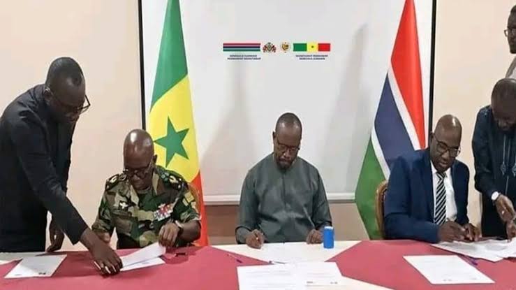 Sénégal et Gambie scellent leur frontière après des tensions à Bullock