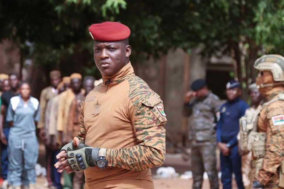 Burkina Faso : les journalistes soumis à une formation militaire obligatoire