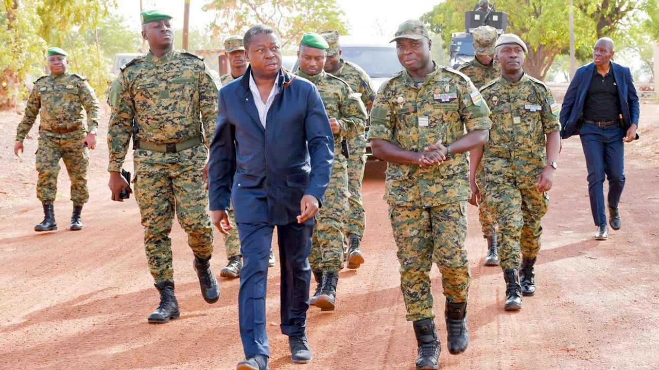Togo : les bouleversements stratégiques à la tête de l’armée et des services secrets