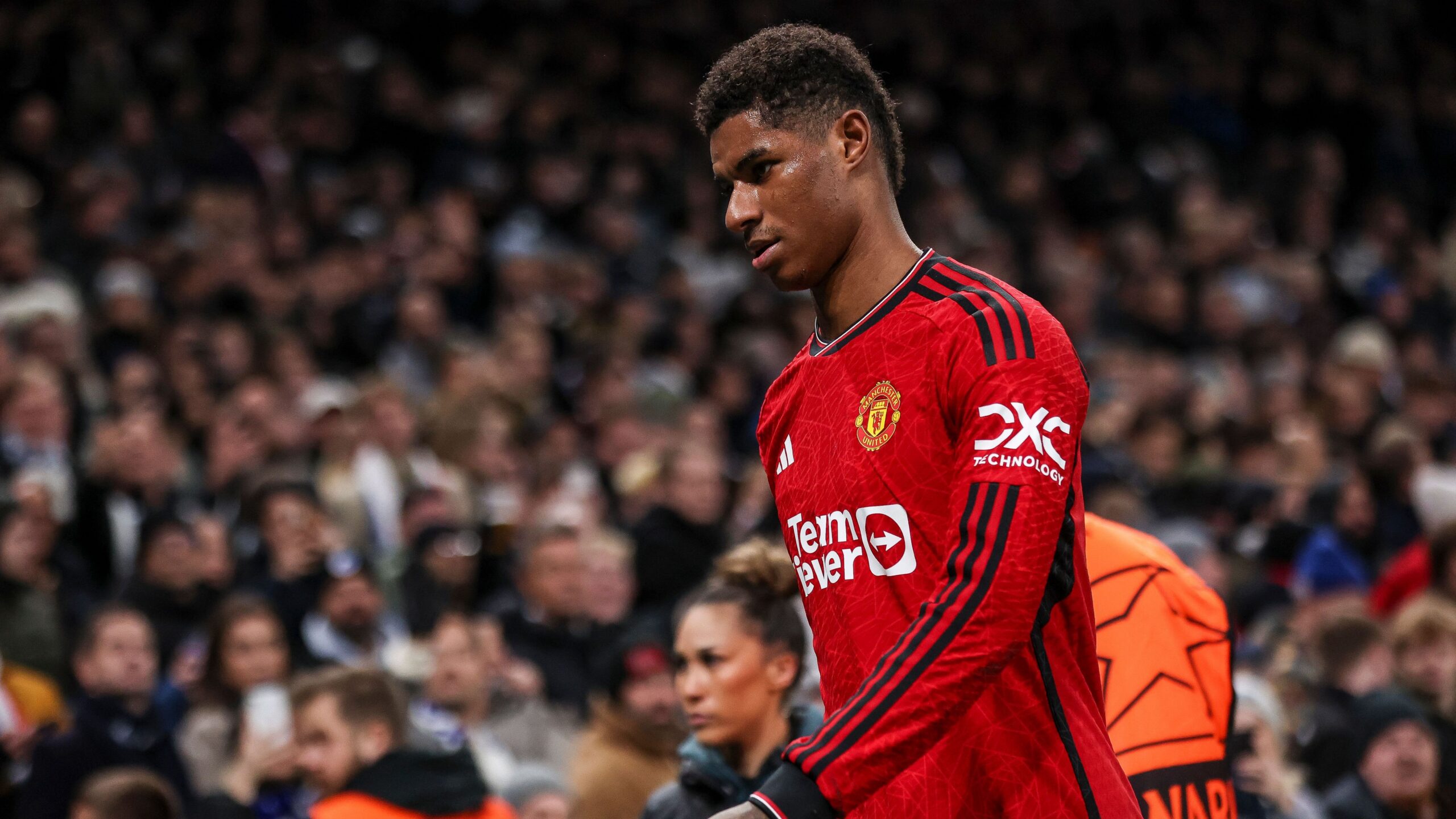 Ratcliffe bloque le départ de rashford : manchester united face à un dilemme stratégique