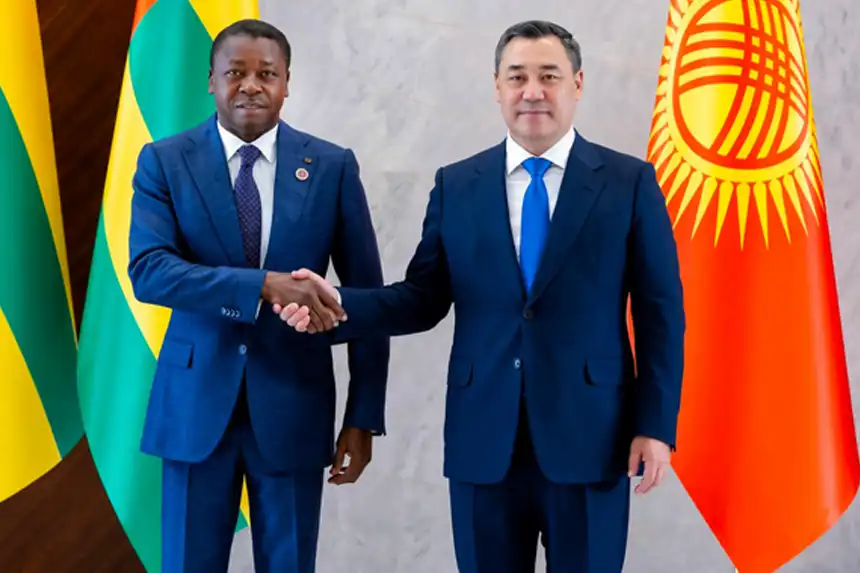 Faure Gnassingbé renforce l’influence du Togo en Eurasie