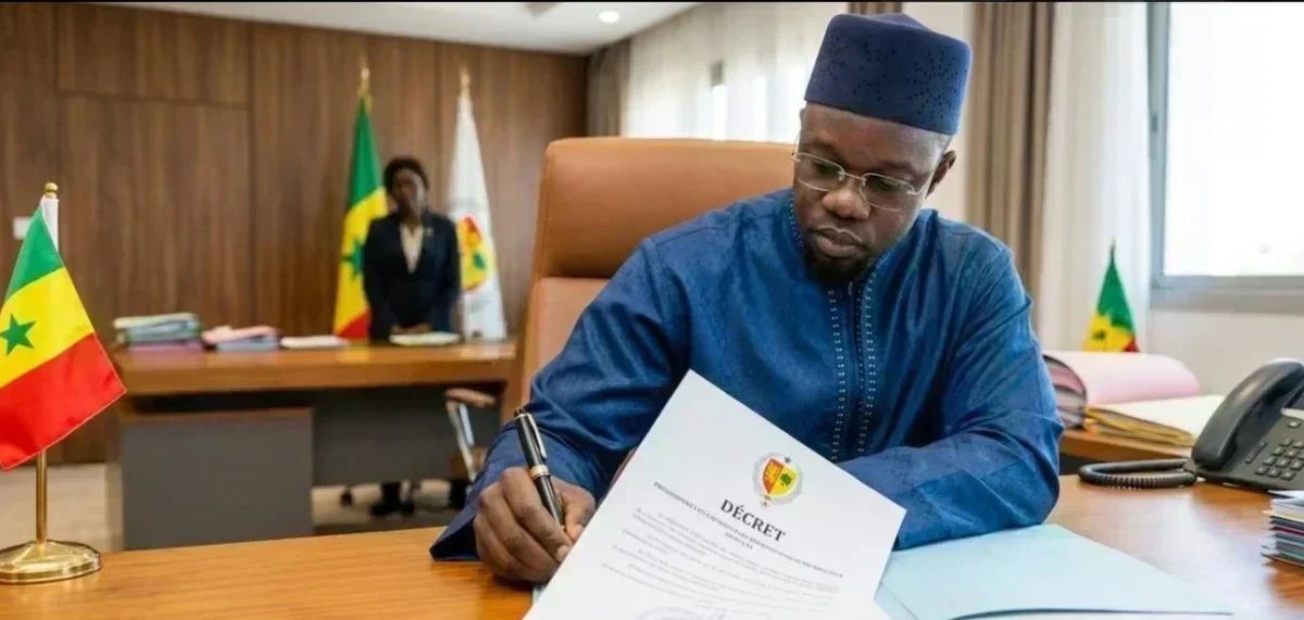 Le président Bassirou Diomaye Faye et Ousmane Sonko, figures centrales du bras de fer institutionnel